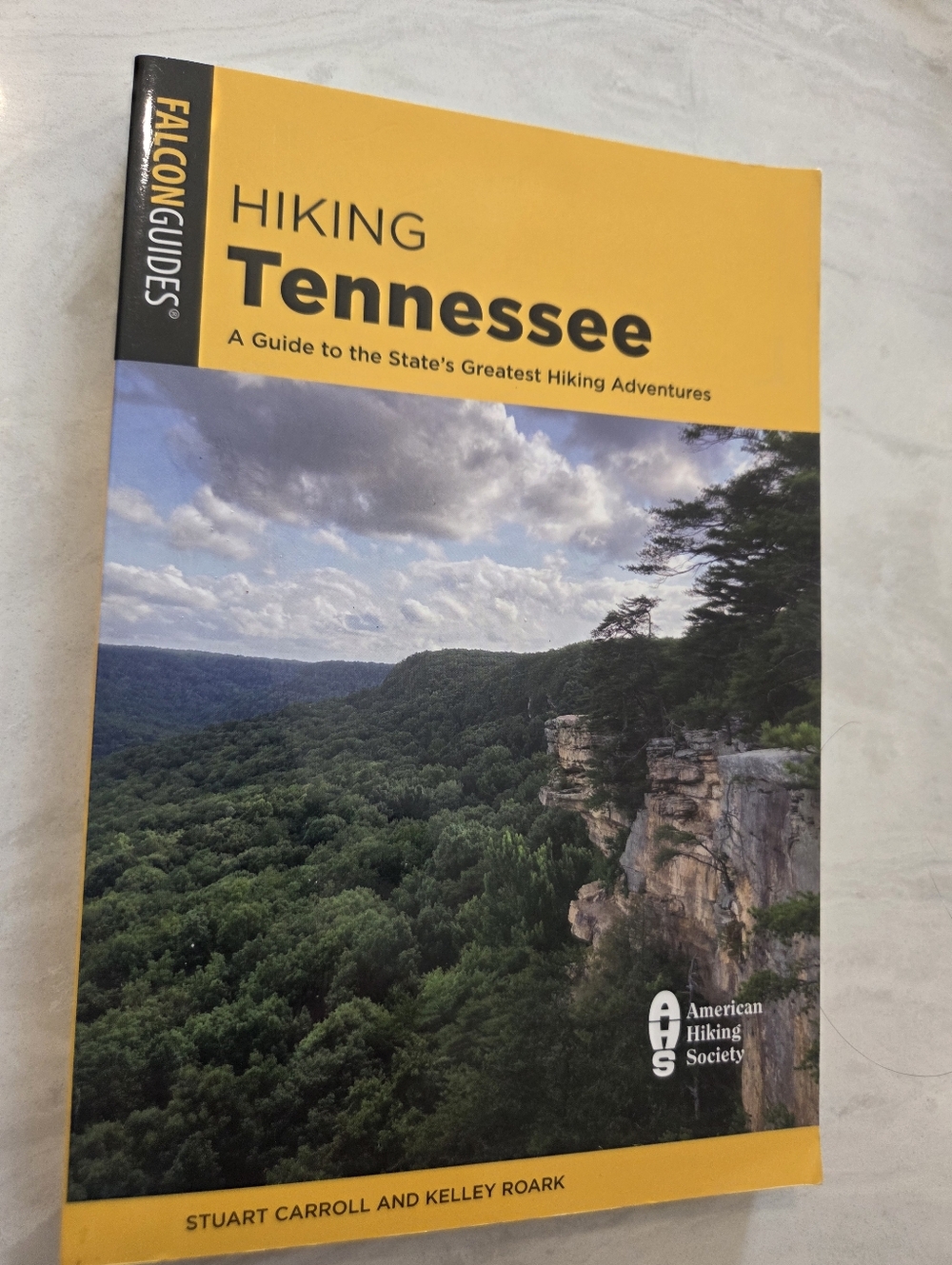 Falcon Guides Hiking Tennessee Guidebook - Yellow & Green